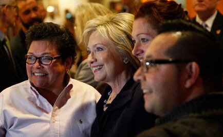 Lideran Clinton y Bush entre votantes hispanos: sondeo