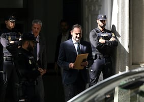 Condenan a exaliado de Pedro Sánchez en España a 24 años de prisión; vuelven llamados de dimisión