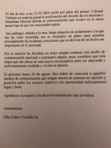 Elba Esther Gordillo ya está libre "y con su familia"