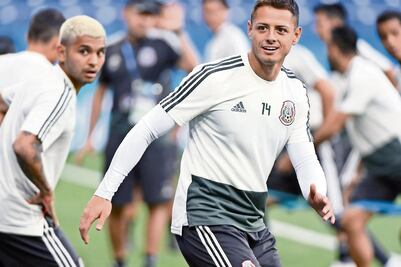 Chicharito muestra respeto a Corea