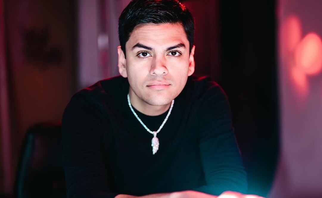 El cantante sonorense dio el último adiós a su hermana. Foto: Instagram