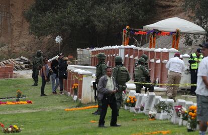 En pleno Día de Muertos, suman 2 fallecidos por balacera en panteón de Naucalpan