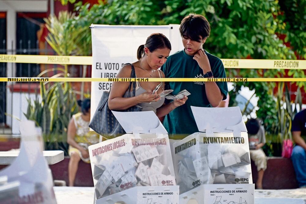 El pasado 2 de junio, Morena ganó en municipios como Coyuca de Benítez y Taxco, mientras que la alianza PRI-PAN-PRD triunfó en Chilpancingo y Tixtla. Foto: Francisco Robles, AFP y Especial