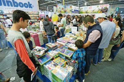 La pasarela política llega a la FIL Guadalajara