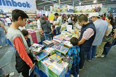 La pasarela política llega a la FIL Guadalajara