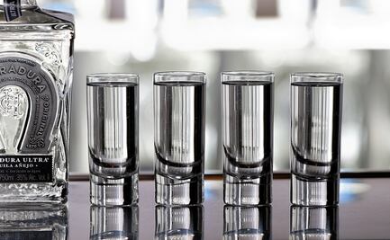 Conoce por qué se le dice caballito al vaso tequilero