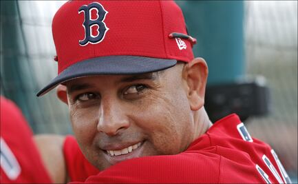 Alex Cora regresa a los Red Sox