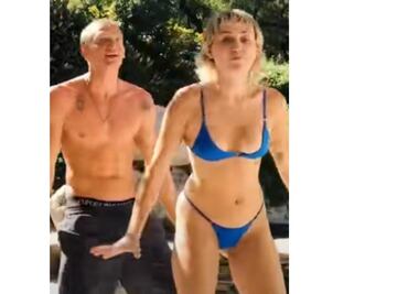 Miley Cyrus y Cody Simpson fascinan en TikTok con divertido baile