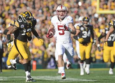 Stanford le da lección a Iowa