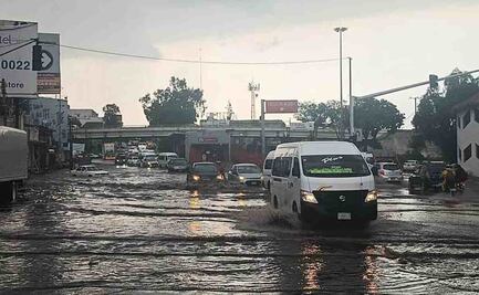 Lluvia provoca inundaciones en vía José López Portillo; Mexibús Línea 2 presenta retrasos