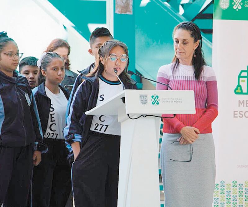 Claudia Sheinbaum indicó que el programa Mejor Escuela es para todos, pero no significa que los alumnos “no le echen ganas”. Foto: ESPECIAL