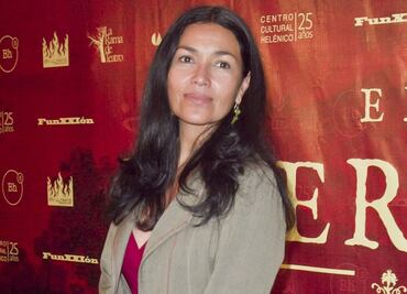 Dolores Heredia busca a la reina Isabel II