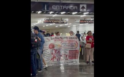 Maestros de la CNTE toman estaciones del Metro de la CDMX; permiten el paso libre a usuarios