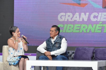 “El Bronco” realiza cierre cibernético de campaña