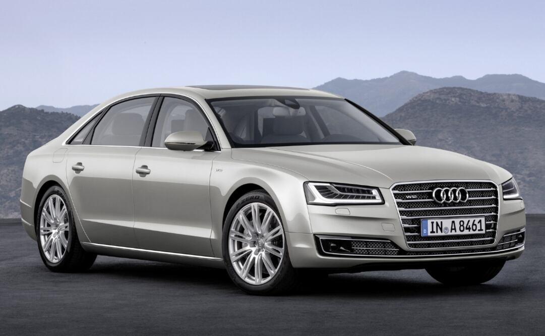 ¿Qué motos y autos venderá AMLO en el tianguis vehicular?