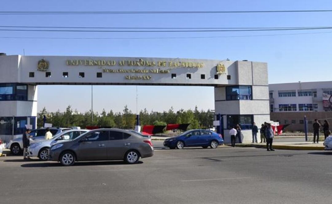 El gobernador Alejandro Tello Cristerna prometió que acompañará a las autoridades universitarias a la Ciudad de México para buscar una respuesta favorable (Foto: Archivo EL UNIVERSAL)