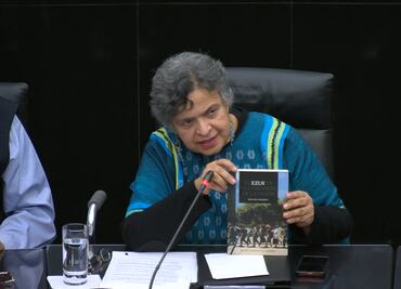 Beatriz Paredes presenta libro "El EZLN en Congreso de la Unión"