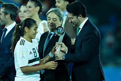 Nicole Pérez gana el balón de plata 