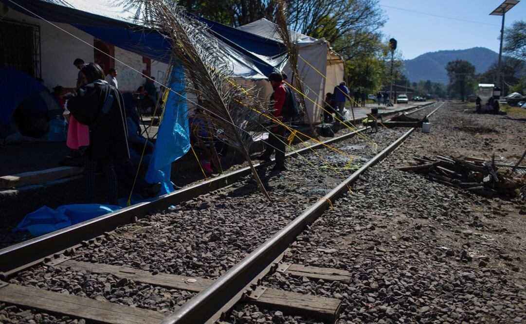 Durante la última semana, un grupo radical de la Coordinadora, mantuvo bloqueadas las vías del tren, en una acción no aprobada por las bases, ni la Asamblea General de la CNT. FOTO: EFE