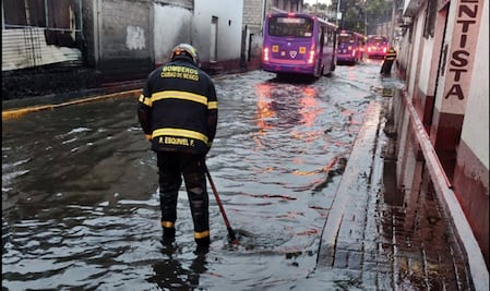 Atienden encharcamientos en Tlalpan; equipos de emergencia operan desde la madrugada