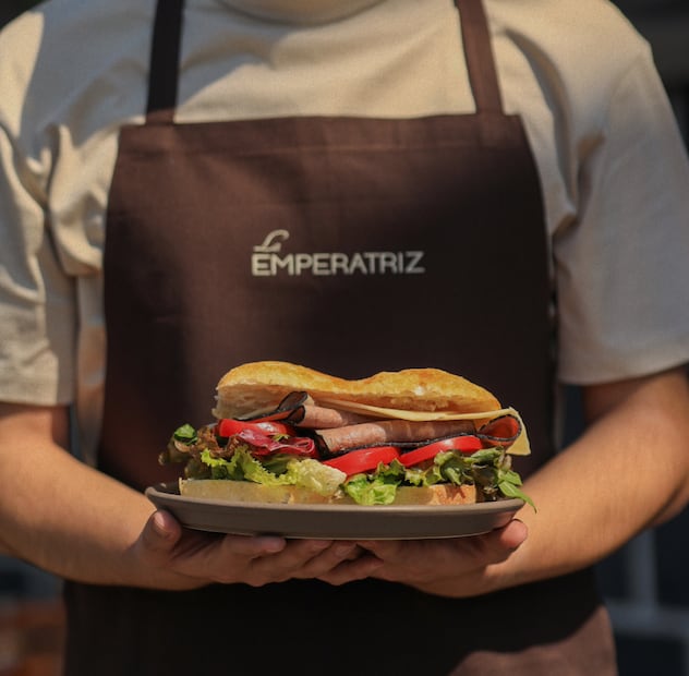 Prueba una Focaccia de Roast Beef en esta nueva cafetería del Castillo de Chapultepec. Foto: Instagram @laemperatriz_cafe