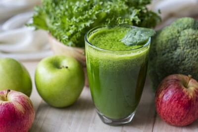 5 beneficios del jugo verde en el desayuno