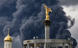 Impactantes imágenes: Ucrania golpea Moscú y desata una enorme explosión en una refinería. VIDEO