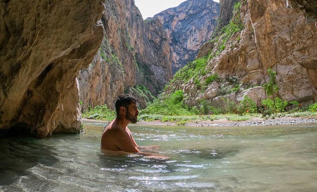 Prepárate para una larga caminata antes de llegar a este paraíso de aguas termales / Foto: Instagram @faaabbs_