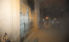 Detienen a nueve hombres por causar destrozos en edificio de Gobierno de CDMX; eran ajenos a la marcha del 8M