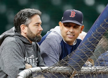 Alex Cora y los Red Sox quieren un nuevo legado