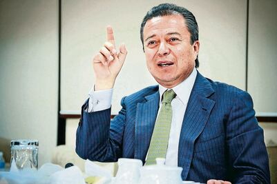 Necesario, evolucionar Constitución e instituciones: Camacho Quiroz 