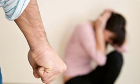 Violencia familiar aumenta hasta 30% durante eventos deportivos; Red Nacional de Refugios lanza campaña feminista