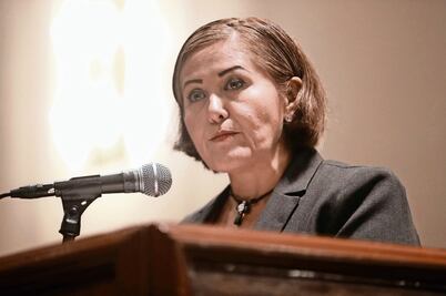 Busca Eva Cadena regresar a su curul; FEPADE aún la investiga