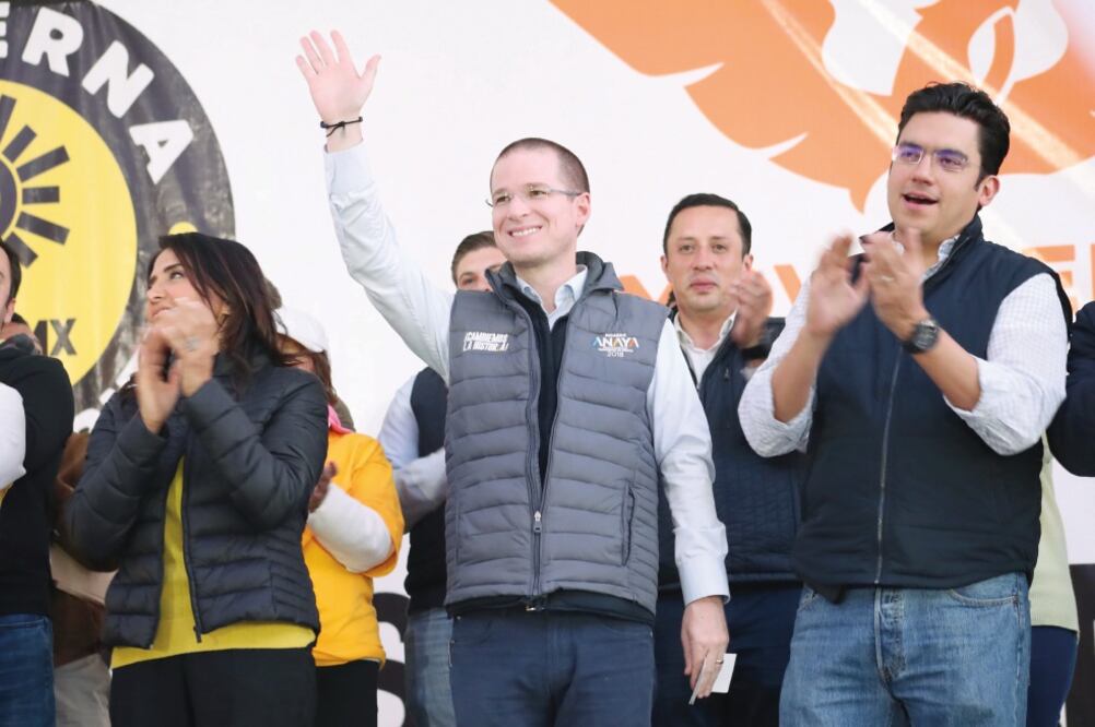 Ricardo Anaya acudió a la delegación Álvaro Obregón para apoyar a la abanderada del Frente al Gobierno capitalino, Alejandra Barrales (ARIEL OJEDA. EL UNIVERSAL)