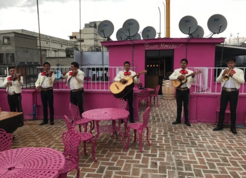 Mala Vecindad: el hotel con terraza dedicado a la cerveza artesanal en CDMX