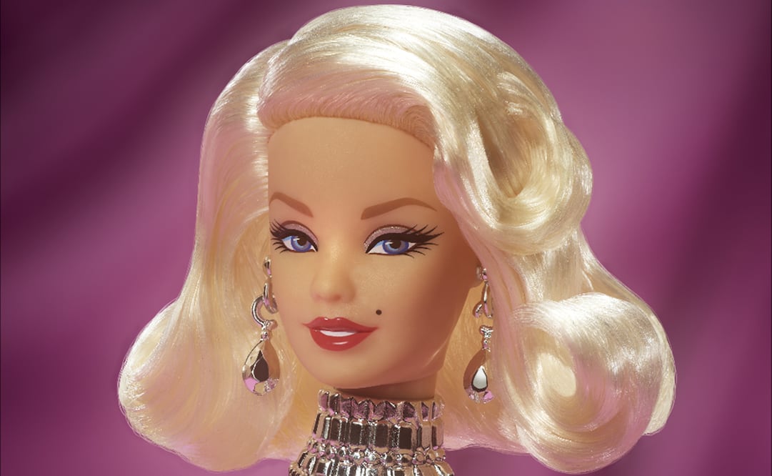 Barbie celebra el centenario del nacimiento de Marilyn Monroe (1926-1962) con una muñeca inspirada en la actriz y su actuación en la película "Los caballeros las prefieren rubias".
EFE/ Mattel.