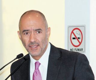 Se frena construcción de Trolebús elevado