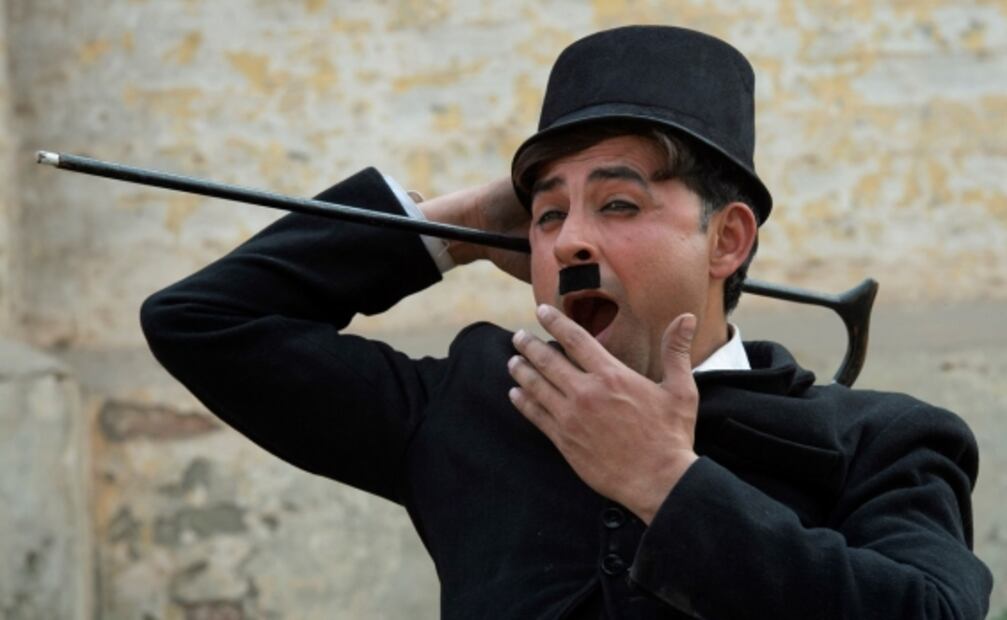 El “Charles Chaplin” paquistaní que hace olvidar el sufrimiento por la pandemia