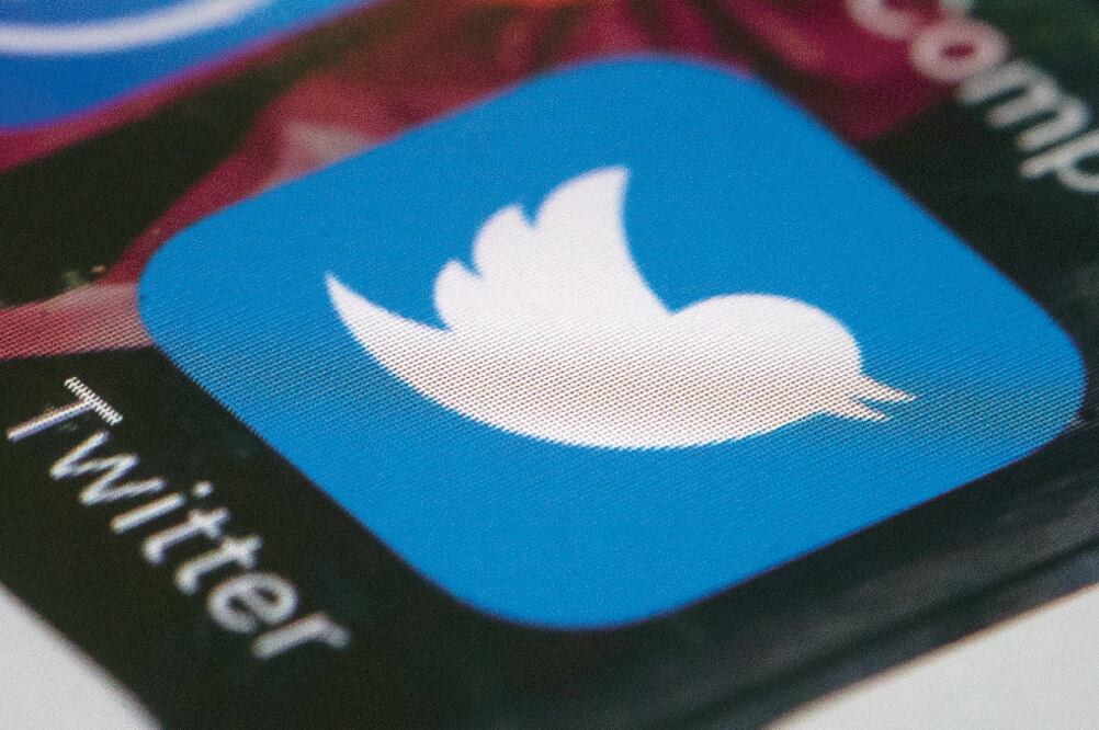 Comités del Congreso de EU intentan averiguar hasta dónde utilizaron agentes rusos cuentas en Twitter y Facebook para difundir fake news (AP. ARCHIVO)