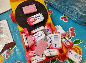 Una jerga sucia, Zac Efron y un jabón Rosa Venus, entre las obras más peculiares de la Semana del Arte 2024