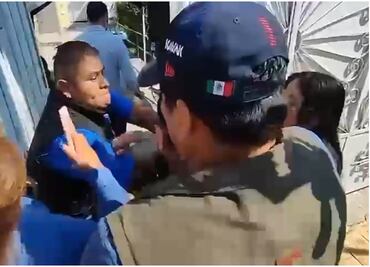 Escoltas de exedil de Morelos golpea a reporteros; comunicadores preguntaron sobre presuntas irregularidades en la administración