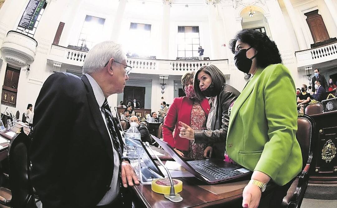 La sesión del jueves en el Congreso capitalino duró una hora y siete minutos, convirtiéndose en la reunión más corta en lo que va de la Segunda Legislatura; acumulan mil 98 asuntos rezagados. Foto: Especial