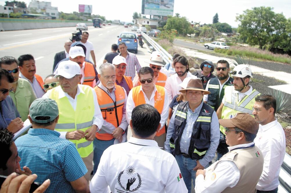 La revisión del Paso Exprés correspondió a una medida preventiva de la CNDH para ver que las autoridades de Capufe atiendan los puntos de riesgo, señala el titular de Obras de Morelos, Fidel Giménez-Valdés. Foto/MARGARITO PÉREZ. CUARTOSCURO