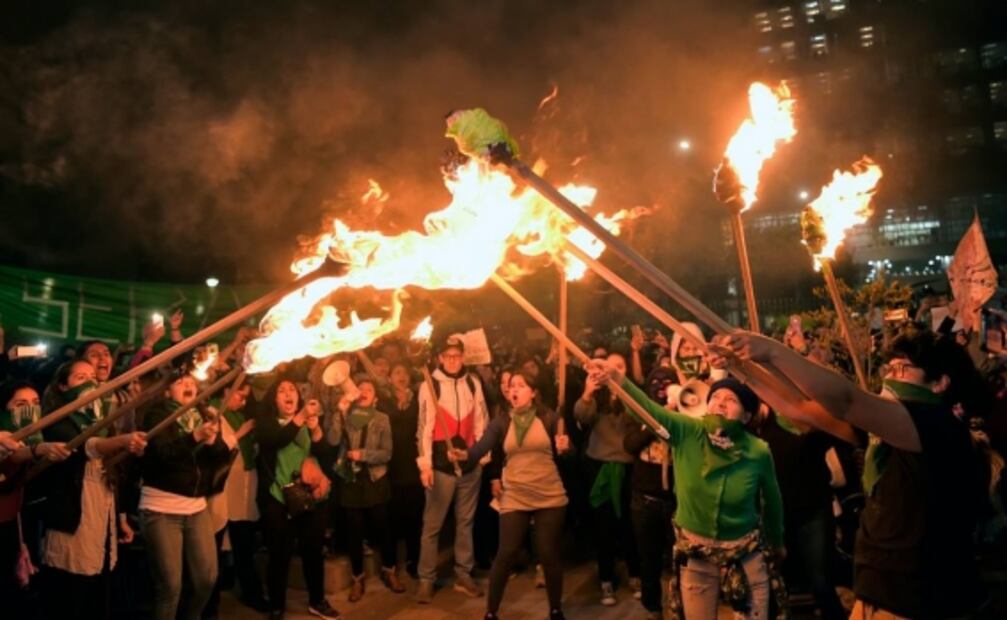 Congreso de Ecuador vota en contra de despenalizar el aborto