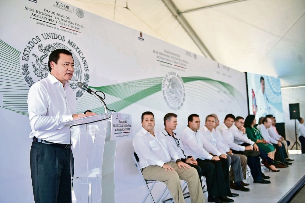El secretario de Gobernación, Miguel Ángel Osorio Chong, encabezó la inauguración de la sede Regional de Justicia Penal Acusatoria y Oral Zona Centro en Culiacán, Sinaloa (SEGOB)
