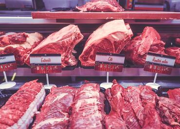 Imposición de aranceles podría incrementar precios de cárnicos; revertiría baja de dos últimos años: Comecarne