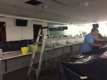 Desalojan sala de prensa del Senado por fuga de agua