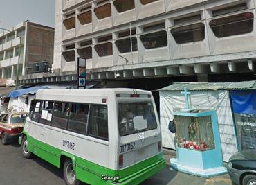 Encuentran hombre muerto en escaleras de acceso a Metro Tacuba