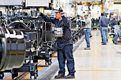 Industria automotriz cierra 2017 con récord en producción y exportación