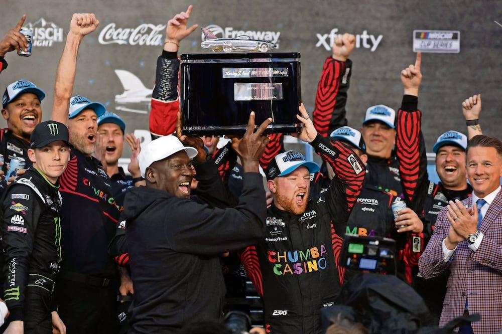 Reddick calificó su victoria como algo caótica. Foto: Chris Graythen / AFP